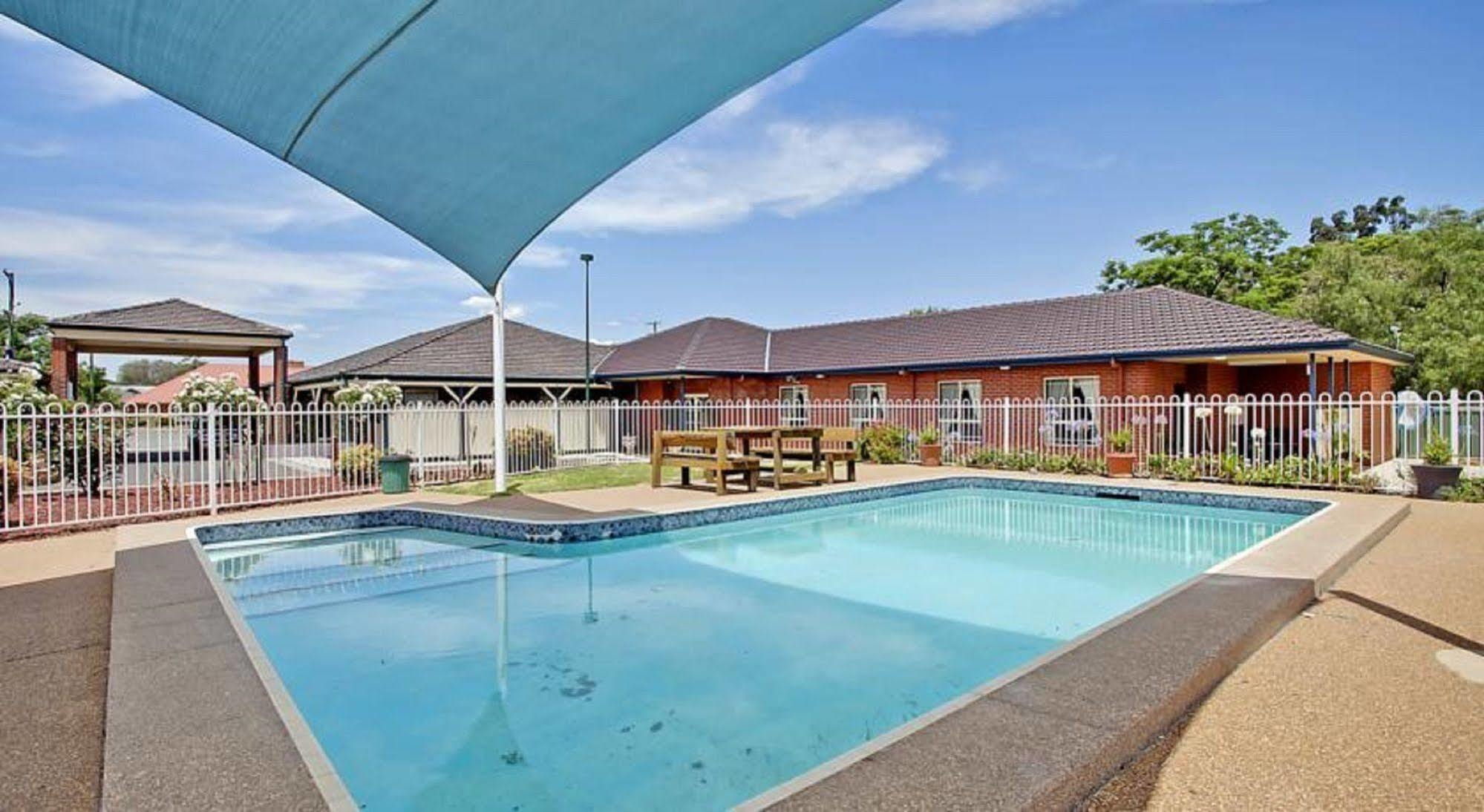 Bushman'S Motor Inn Parkes Exterior foto