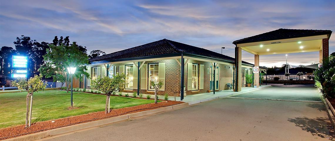 Bushman'S Motor Inn Parkes Exterior foto